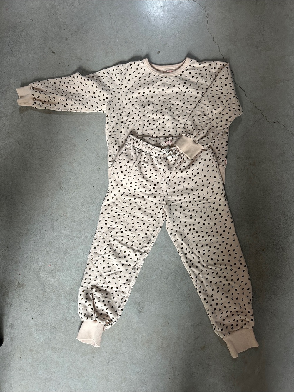 Kids’ Leopard Print Sweatshirt & Jogger Set - Cozy Loungewear